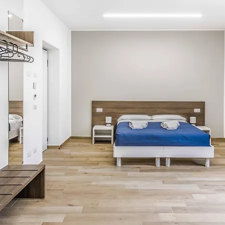 La Perla Rooms Saronno Exterior photo
